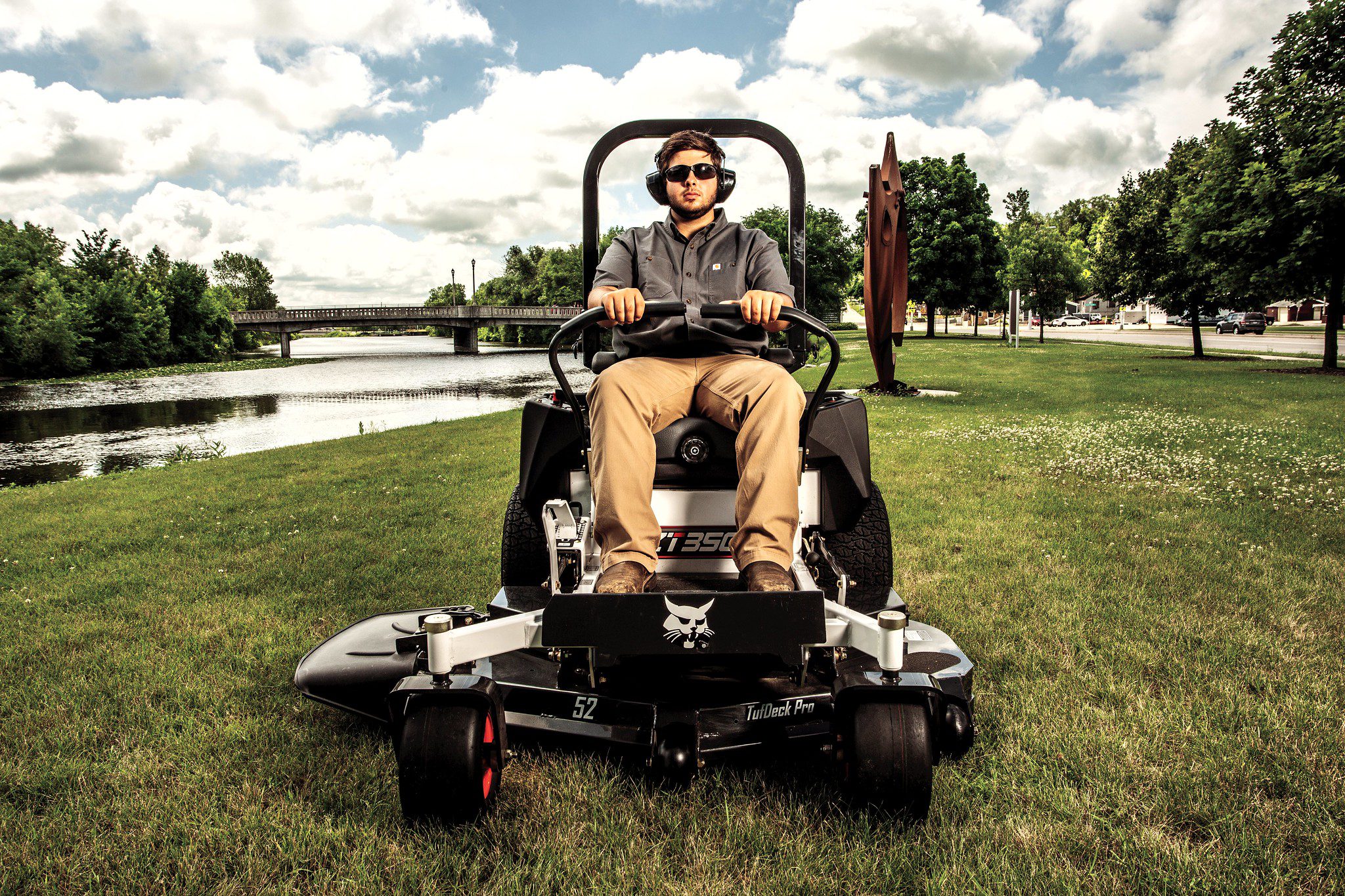 Browse Specs and more for the Bobcat ZT3500 Zero-Turn Mower 52″ - Bobcat of Indy