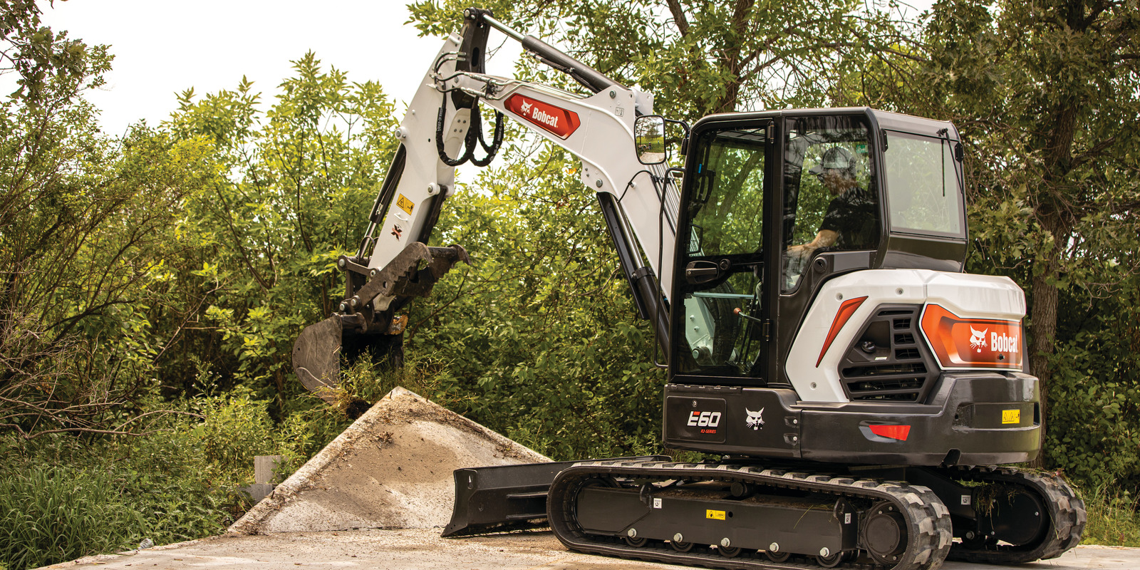 GET THE MOST OUT OF YOUR EXCAVATOR WITH THESE 4 MAINTENANCE TIPS